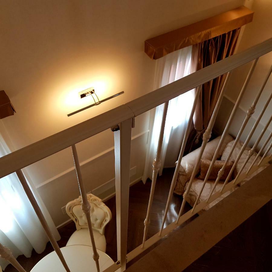 Ca' Vittoria Boutique House Apartsuite Кьоджа Экстерьер фото