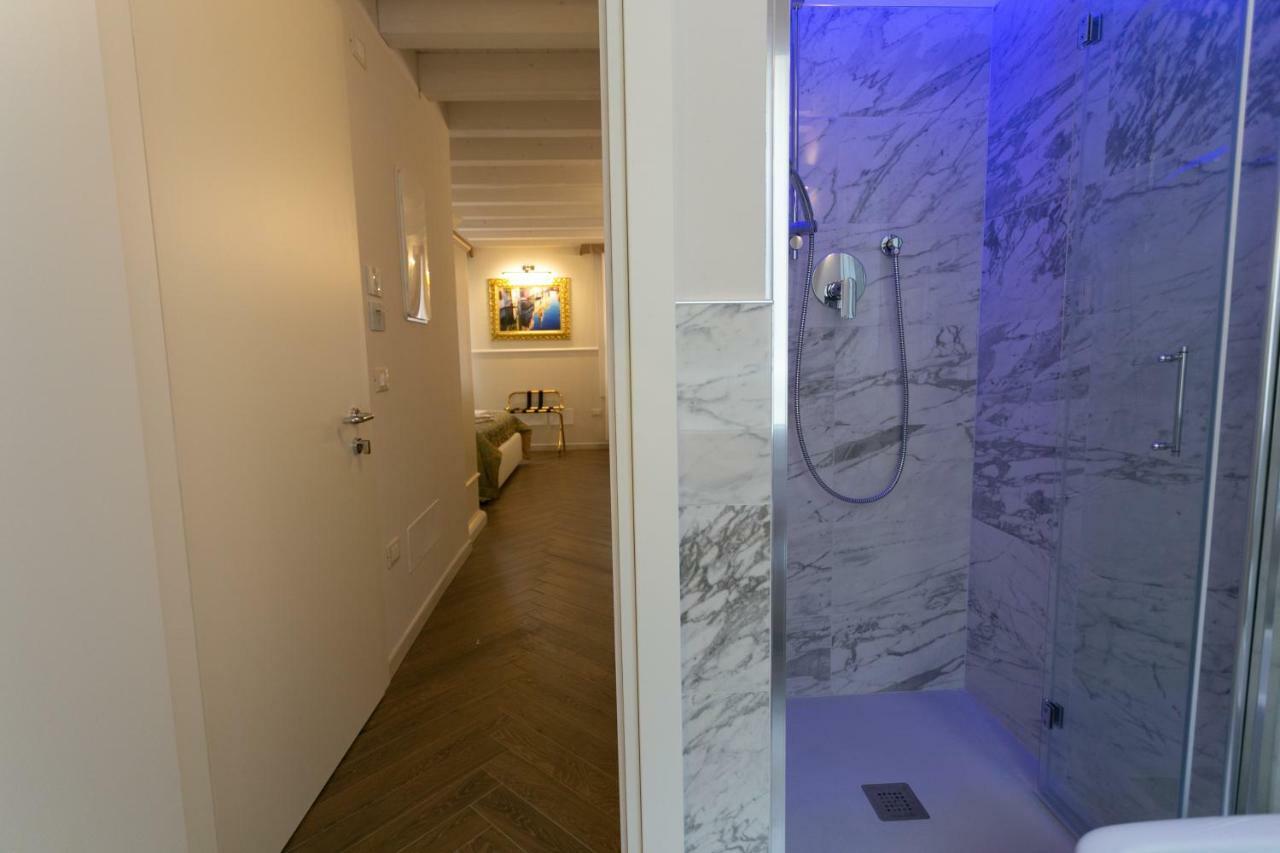 Ca' Vittoria Boutique House Apartsuite Кьоджа Экстерьер фото