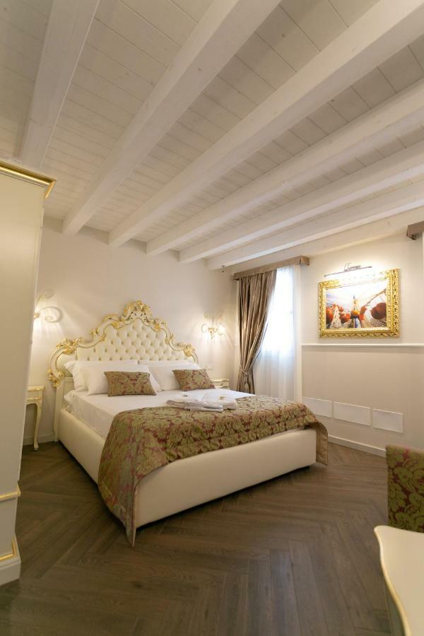 Ca' Vittoria Boutique House Apartsuite Кьоджа Экстерьер фото